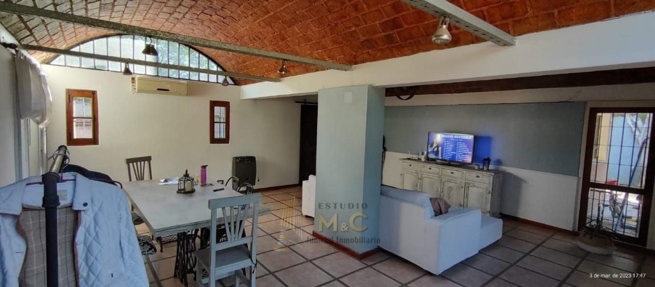 Casa de Estilo Unico en Arguello - 4 Dorm 3 Baños Playroom Pileta