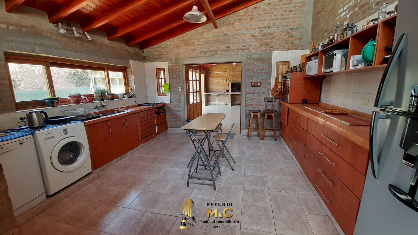 Inversion ! Casa 2 Dorm mas 3 Lofts alquilados en B° Matienzo