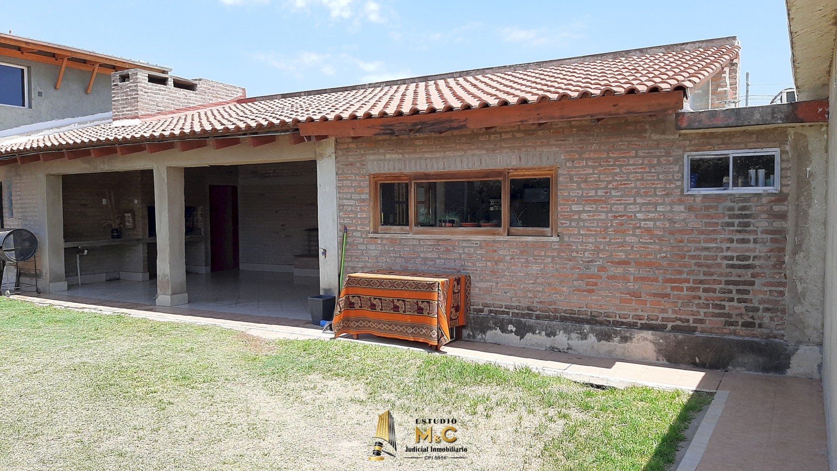 Inversion ! Casa 2 Dorm mas 3 Lofts alquilados en B° Matienzo