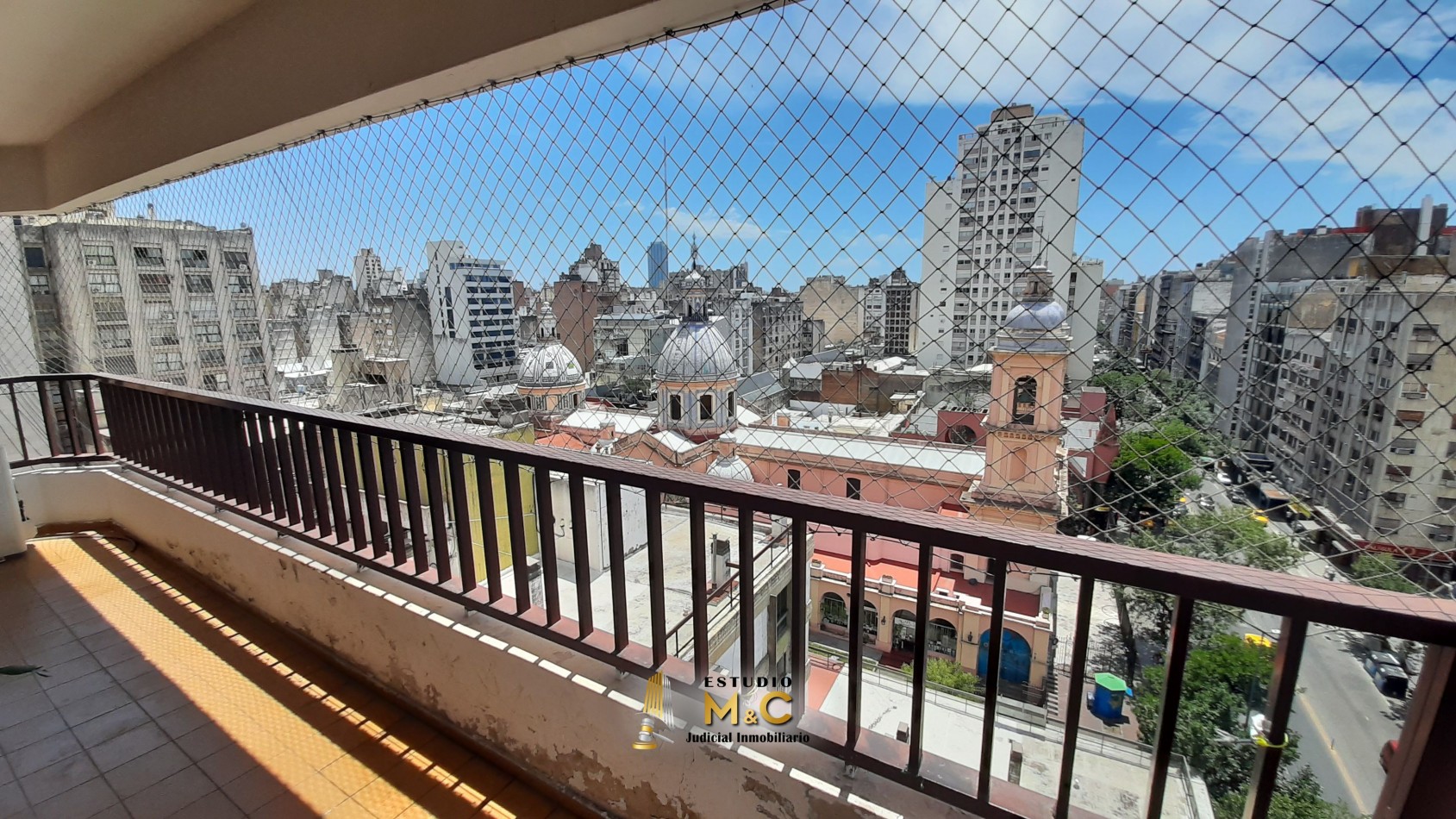 Elegante Piso de Jerarquia en el Centro de Cordoba - 250mts con 4 Hab 4 Bañ 2 Coch 
