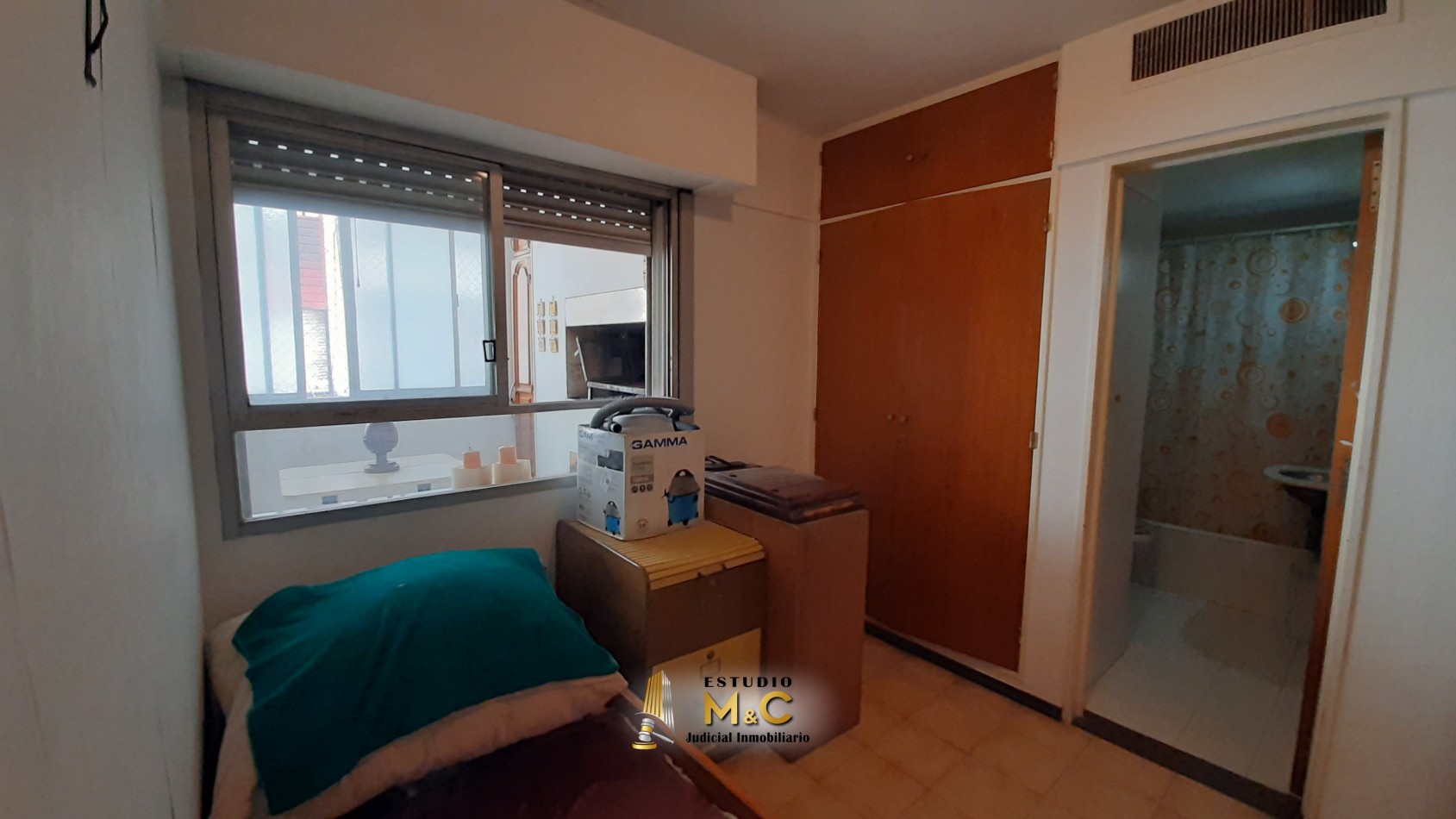 Elegante Piso de Jerarquia en el Centro de Cordoba - 250mts con 4 Hab 4 Bañ 2 Coch 