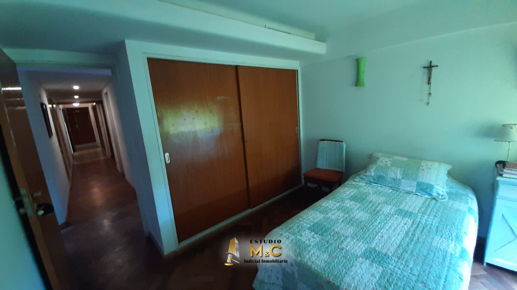 Elegante Piso de Jerarquia en el Centro de Cordoba - 250mts con 4 Hab 4 Bañ 2 Coch 