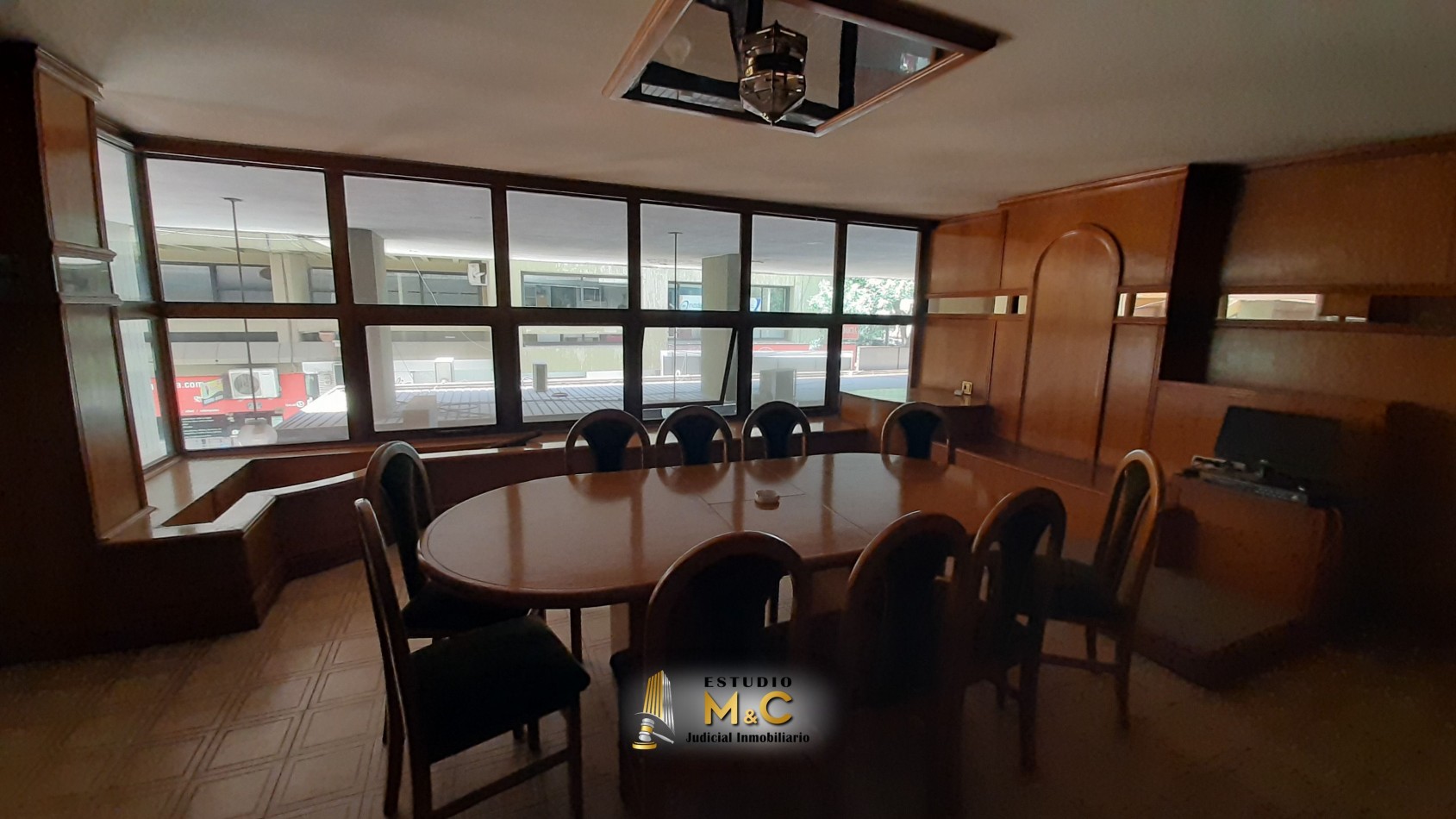 Elegante Piso de Jerarquia en el Centro de Cordoba - 250mts con 4 Hab 4 Bañ 2 Coch 