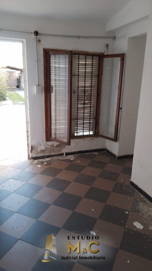 Casa 2 Dormitorios + 2 Departamentos en B° Marques de Sob