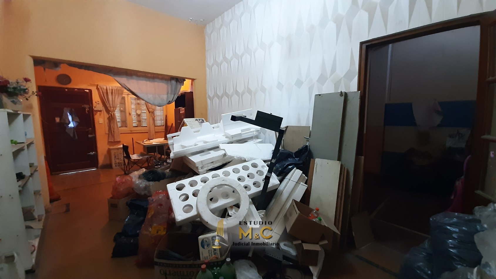 Venta Casa + Dpto Interno B° Los Paraisos