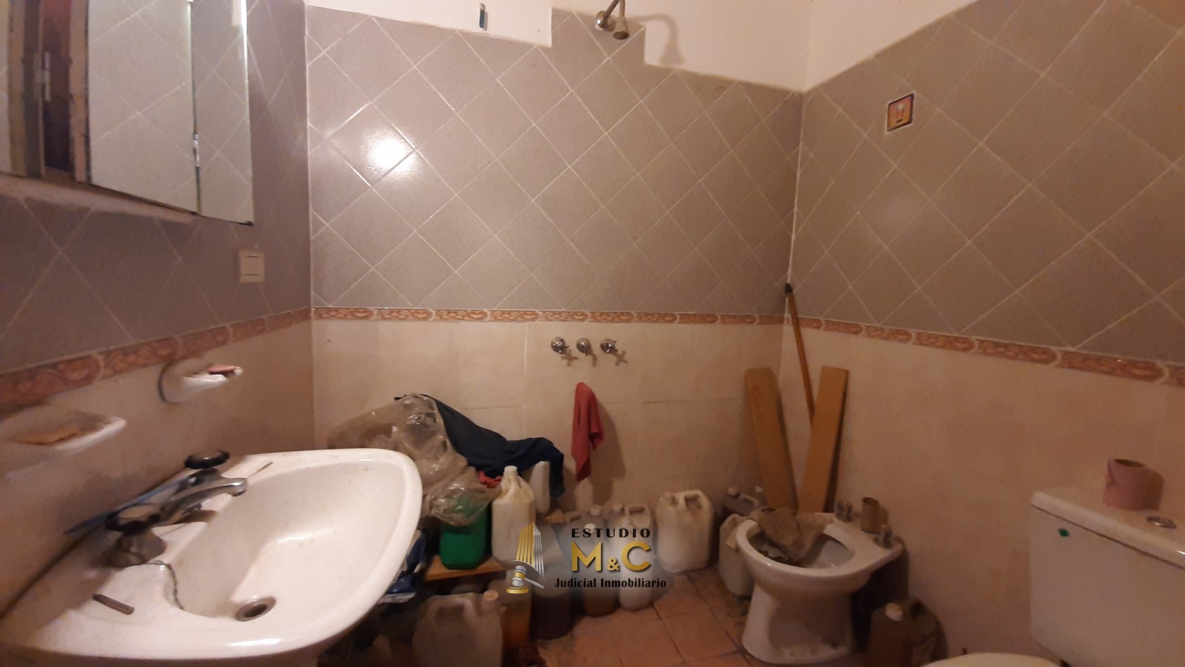 Venta Casa + Dpto Interno B° Los Paraisos