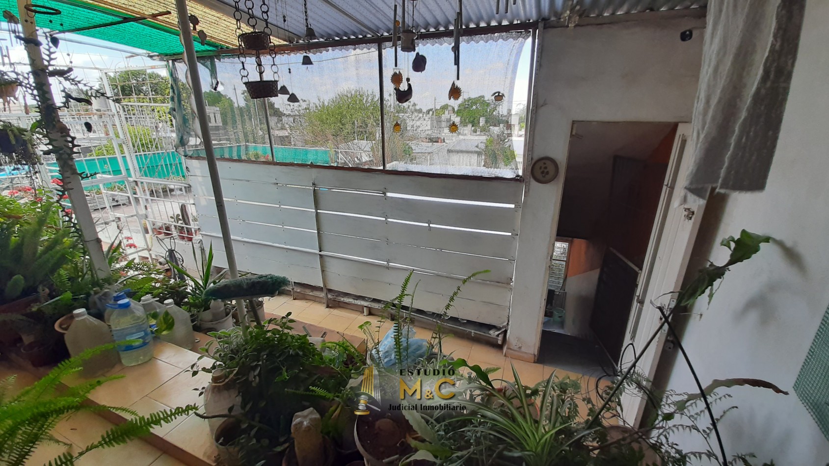 Venta Casa + Dpto Interno B° Los Paraisos