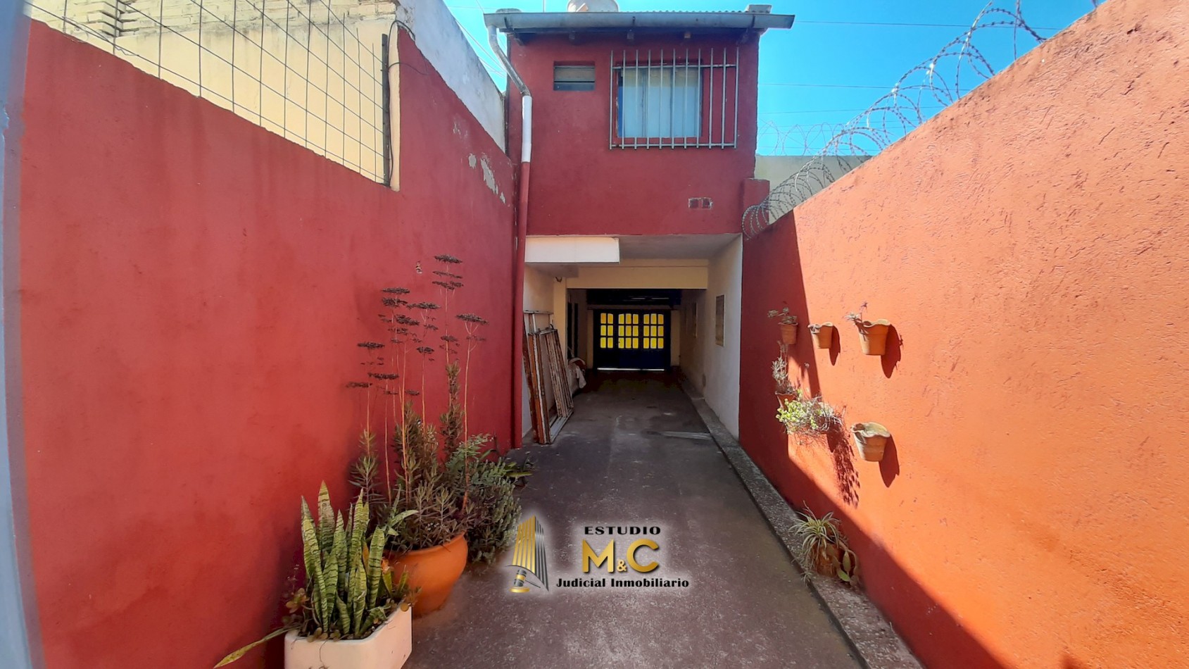 Complejo 6 Dptos de 1 Dormitorio en B° Colon