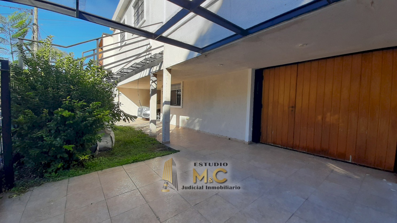 Casa + 2 Dptos Independientes en B° Poeta Lugones