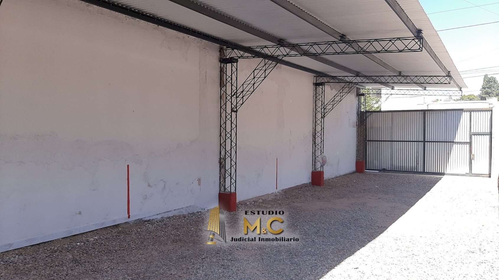 Alquilo Galpon con Cocheras en B° Pueyrredon