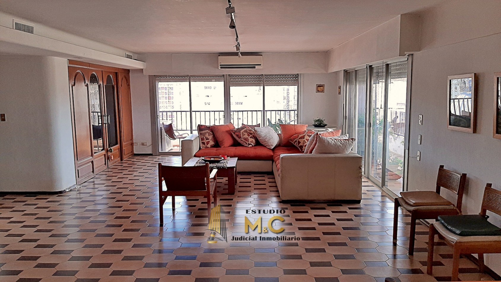 Exclusivo Piso en el Centro de Cordoba - 233mts - 4 Hab 4 Bañ 2 Coch 