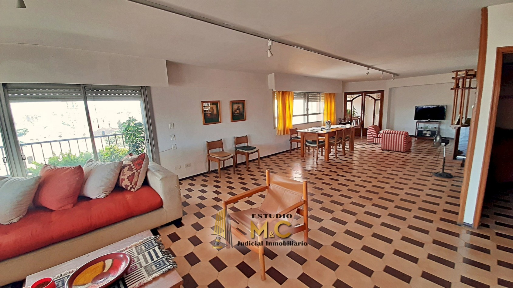 Exclusivo Piso en el Centro de Cordoba - 233mts - 4 Hab 4 Bañ 2 Coch 