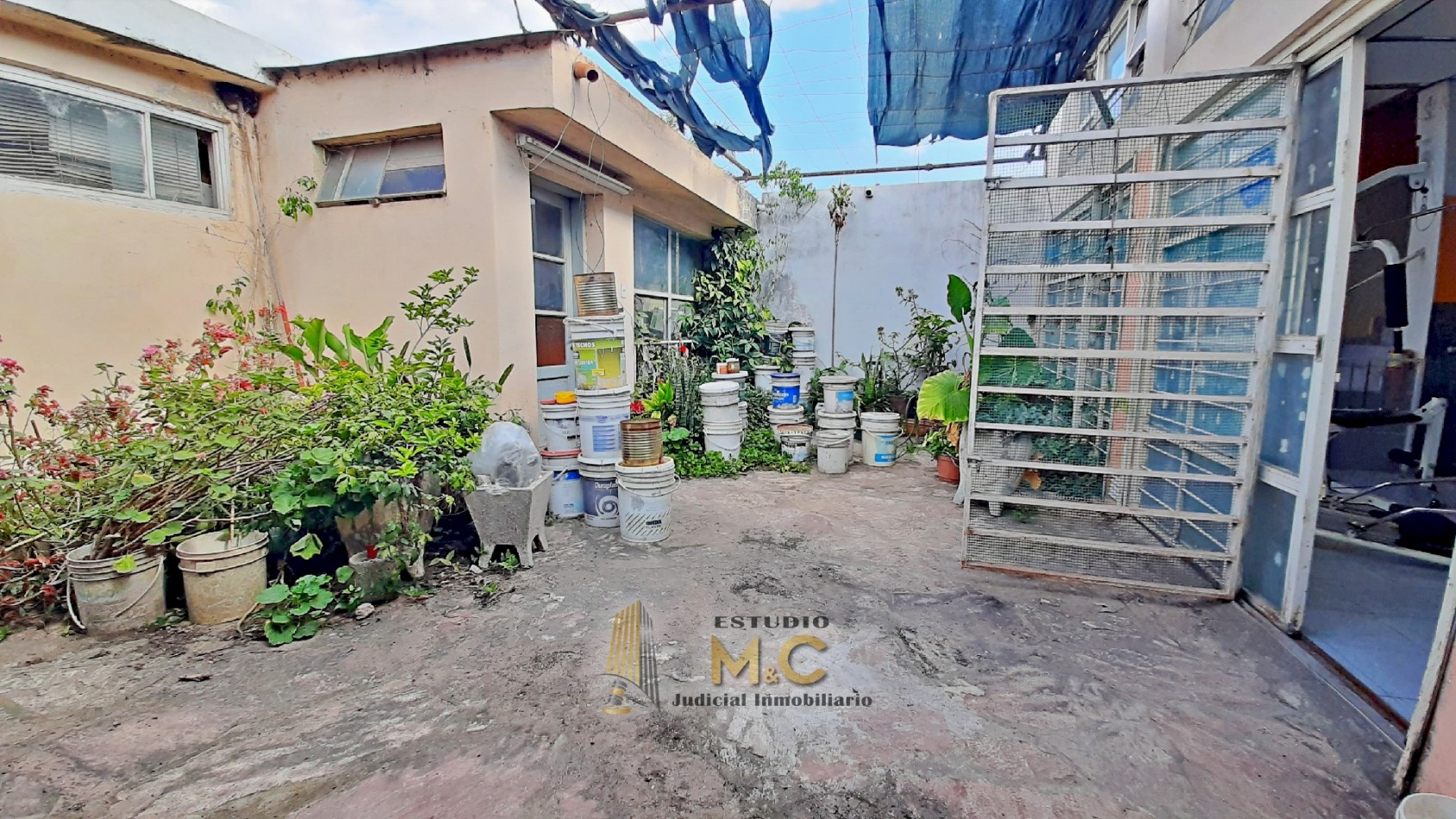 Venta Casa + Dpto Interno B° Los Paraisos