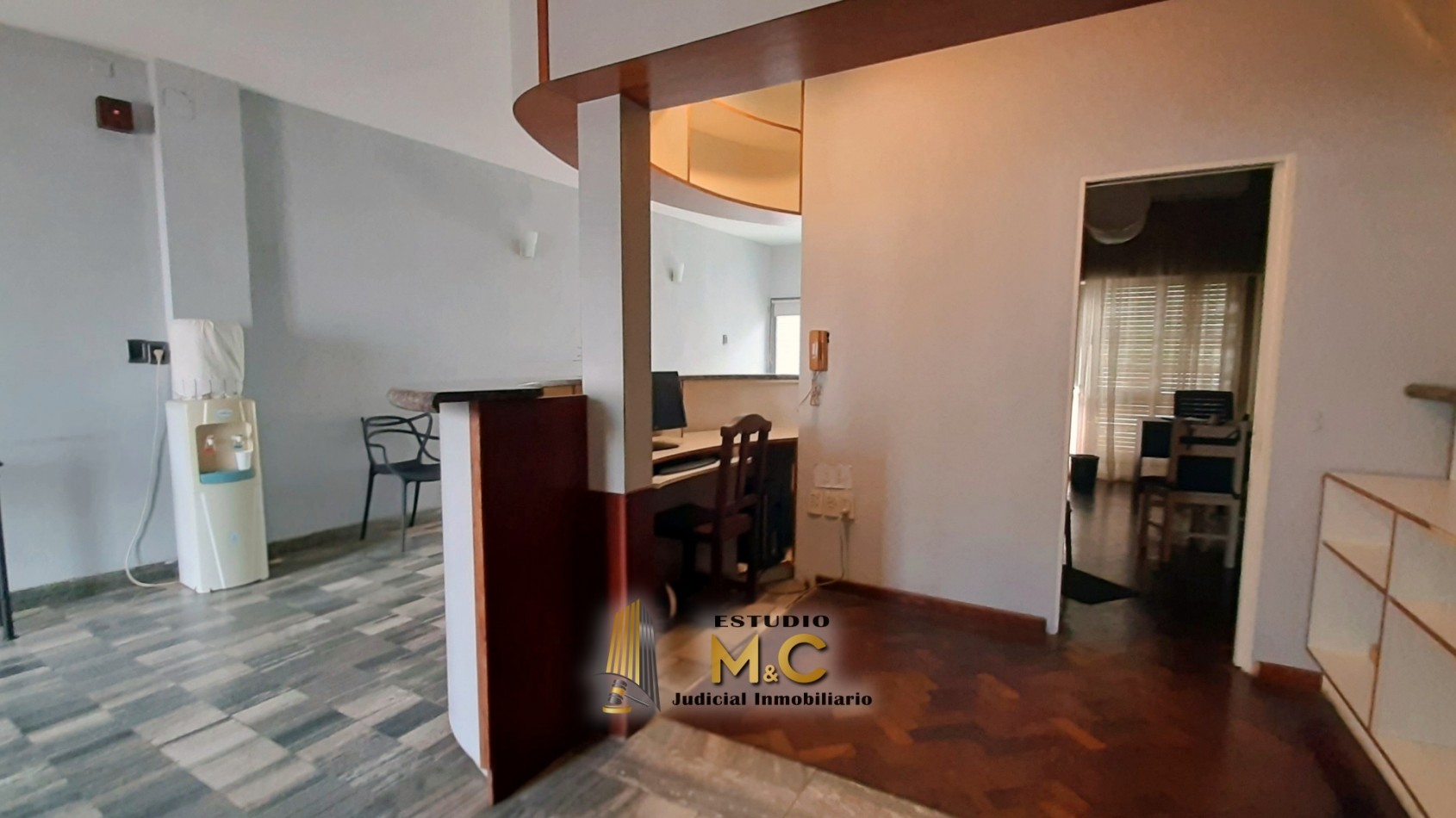 Casa Uso Comercial Corporativo - 7 Oficinas + Sala de Recepcion