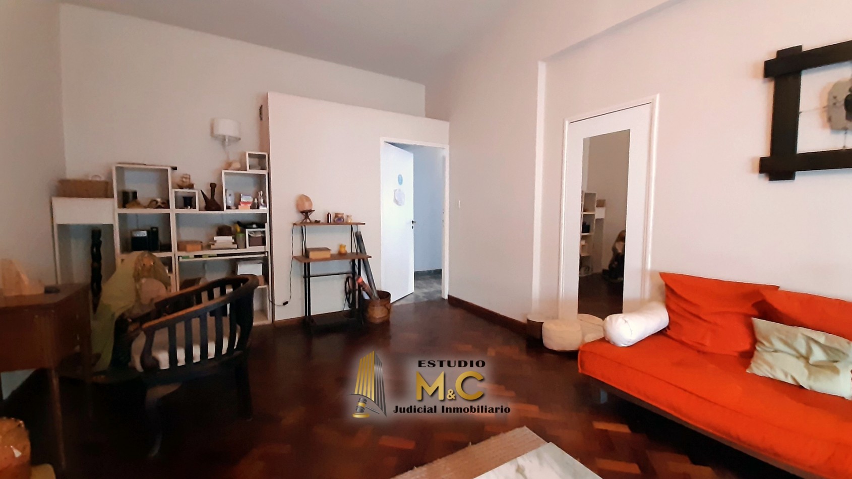 Casa Uso Comercial Corporativo - 7 Oficinas + Sala de Recepcion