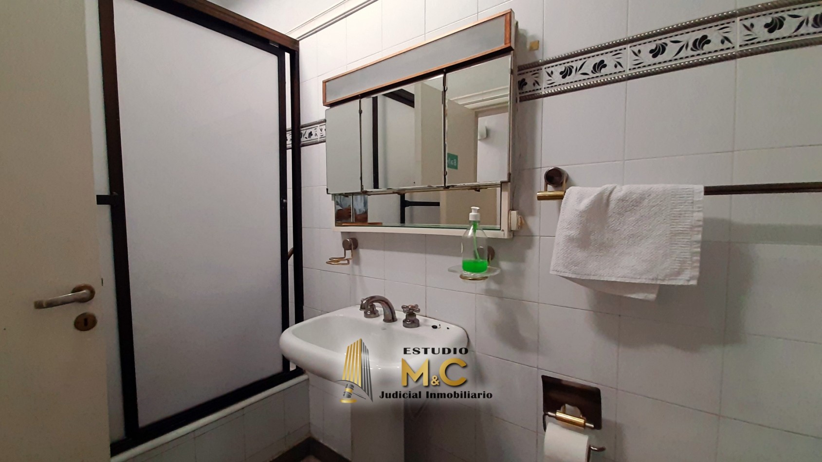 Casa Uso Comercial Corporativo - 7 Oficinas + Sala de Recepcion