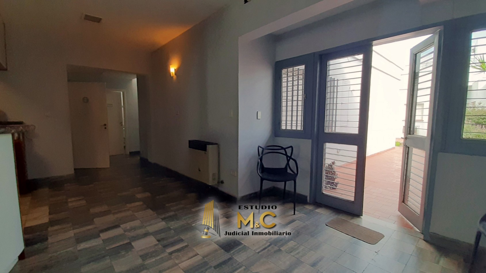 Casa Uso Comercial Corporativo - 7 Oficinas + Sala de Recepcion