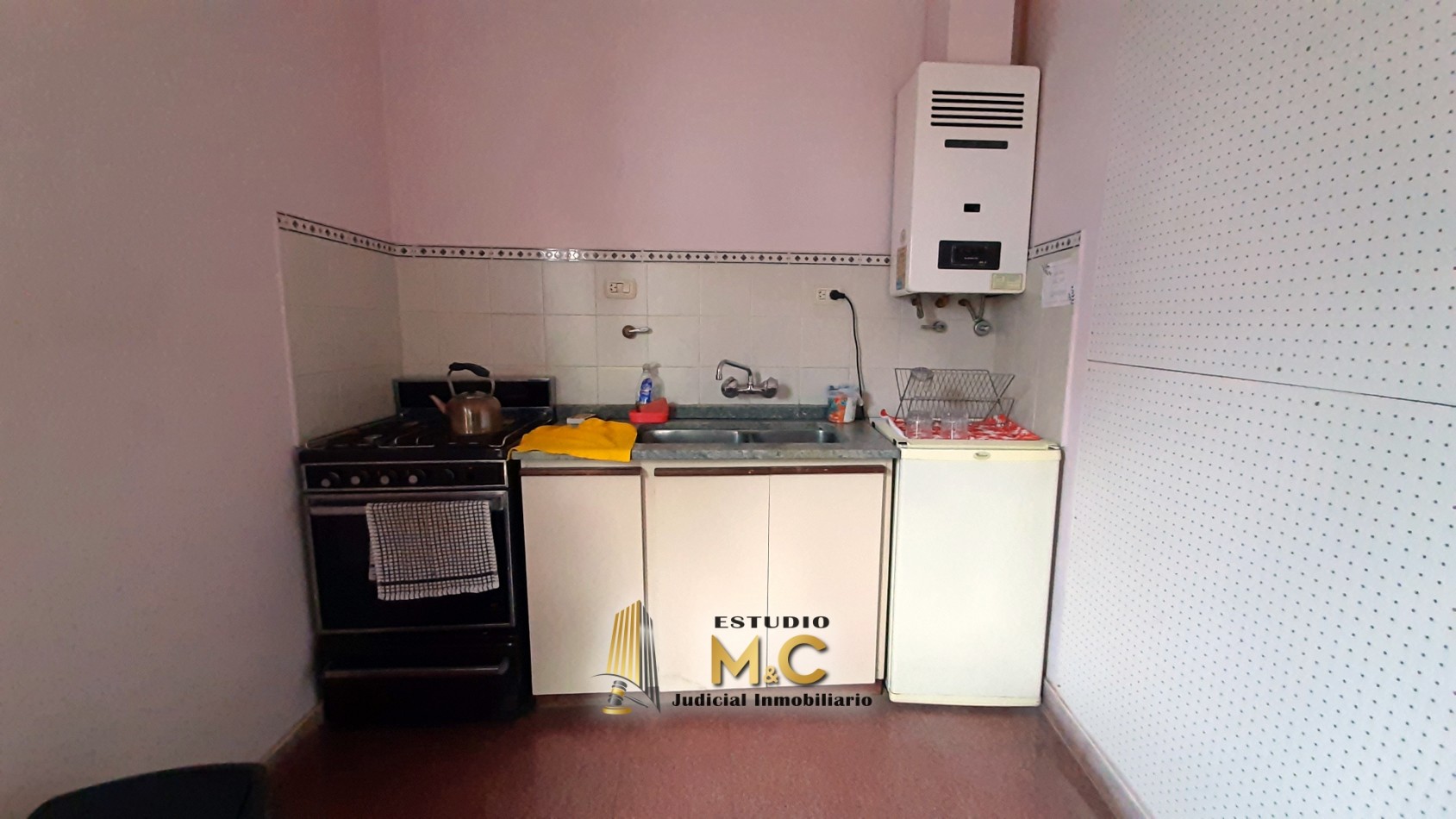 Casa Uso Comercial Corporativo - 7 Oficinas + Sala de Recepcion