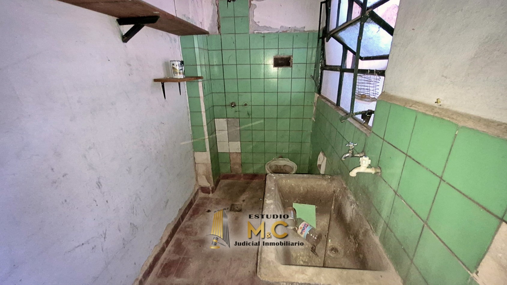 Dpto de 65mts en primer piso - Maipu y Lima