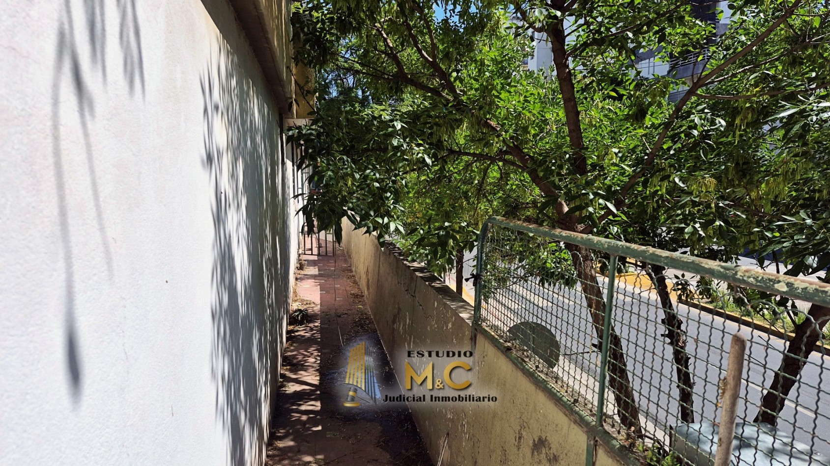 Dpto de 65mts en primer piso - Maipu y Lima