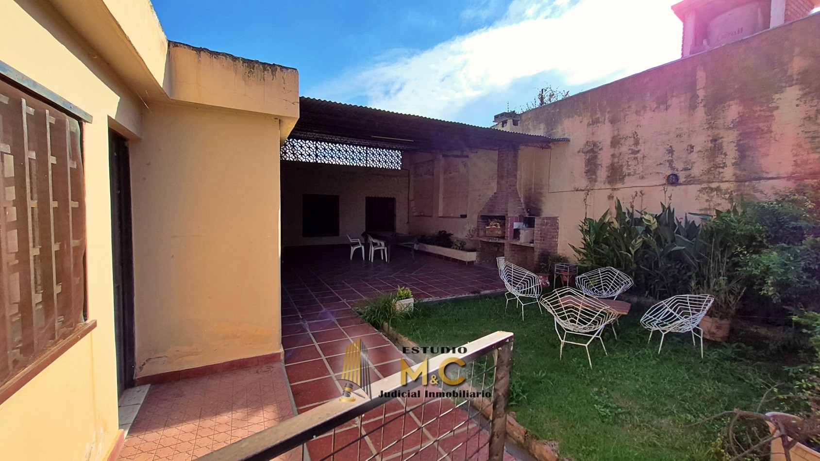 Casa de 235m en lote de 474m - B° Las Palmas