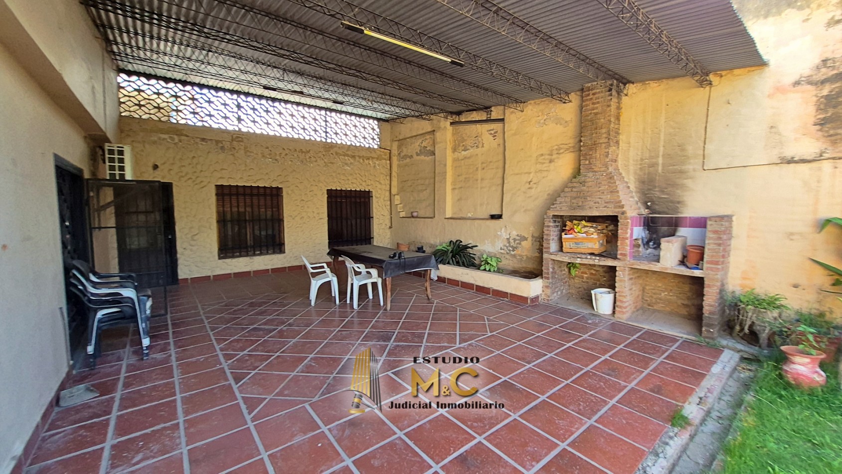 Casa de 235m en lote de 474m - B° Las Palmas