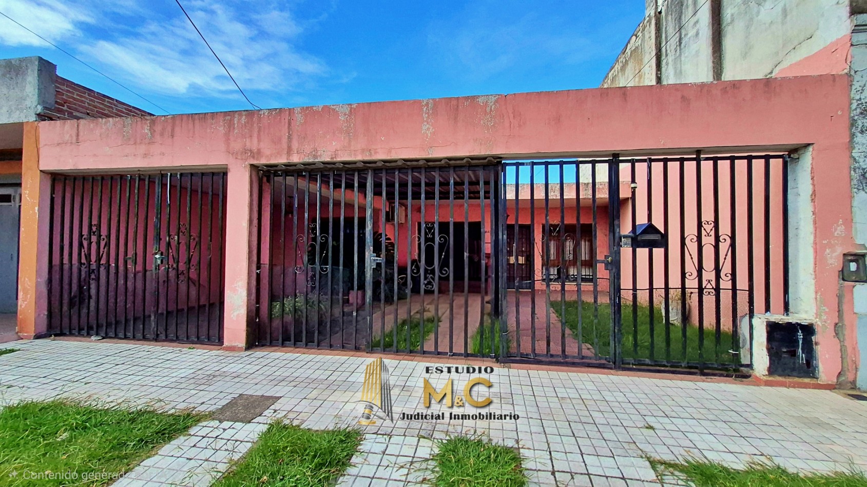 Casa de 235m en lote de 474m - B° Las Palmas