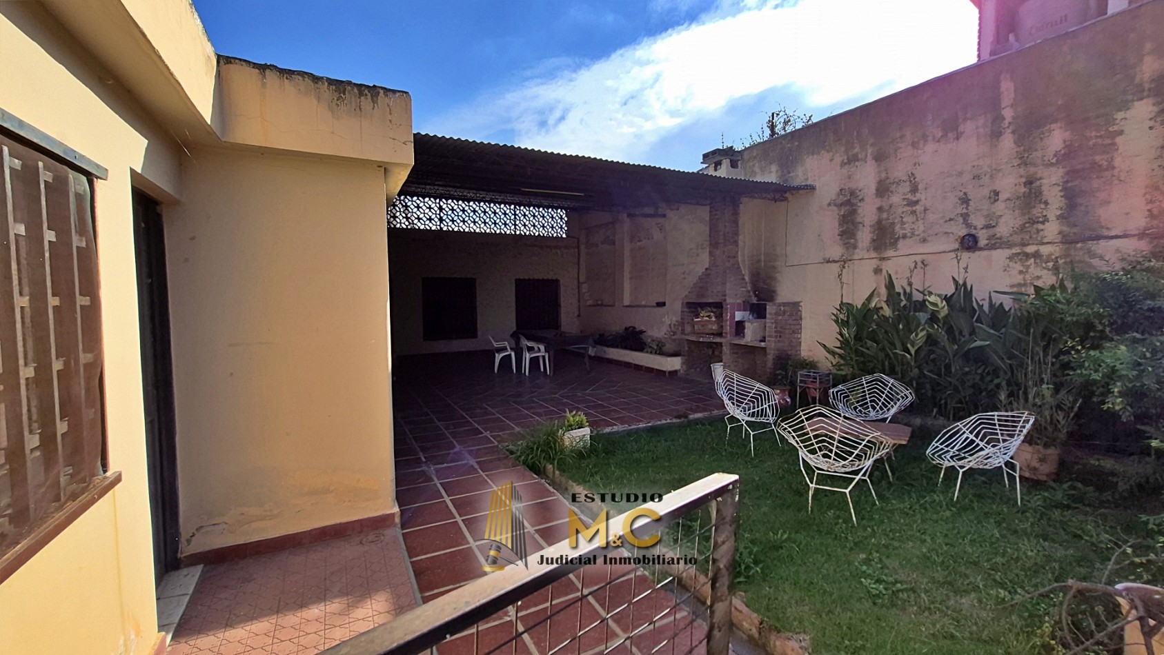 Casa de 235m en lote de 475m - B° Las Palmas