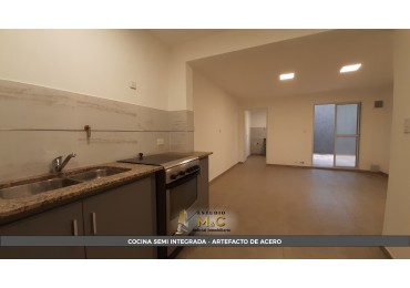 Casa + Dpto interno en B° Residencial San Carlos - A Estenar !
