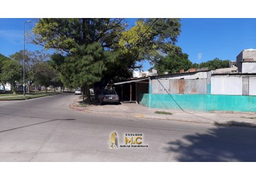 Casa esquina a refaccionar en B° General Mosconi