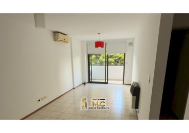 Dpto 1 dorm con balcon y patio propio en Nueva Cordoba