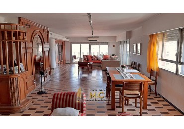 Exclusivo Piso en el Centro de Cordoba - 233mts - 4 Hab 4 Bañ 2 Coch 