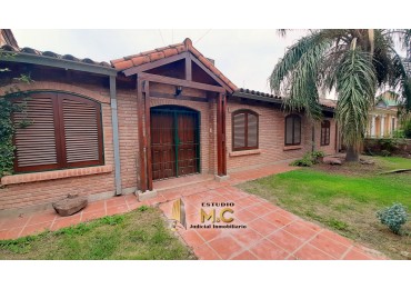 Casa 3 Dormitorios con Pileta en Aguello