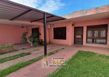 Casa de 235m en lote de 474m - B° Las Palmas
