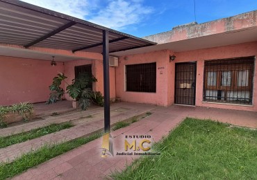 Casa de 235m en lote de 475m - B° Las Palmas